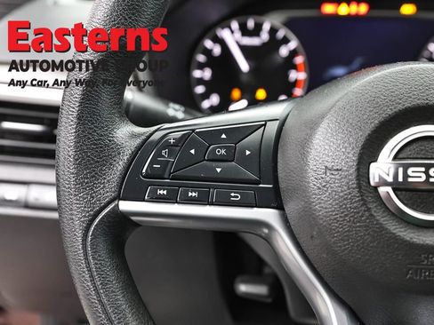 Used 2023 Nissan Altima 2.5 SV FWD image 15