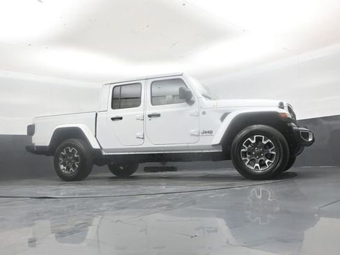 New 2026 Jeep Gladiator Sport AWD/4WD image 37