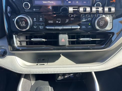 Used 2022 Toyota Highlander XLE image 13