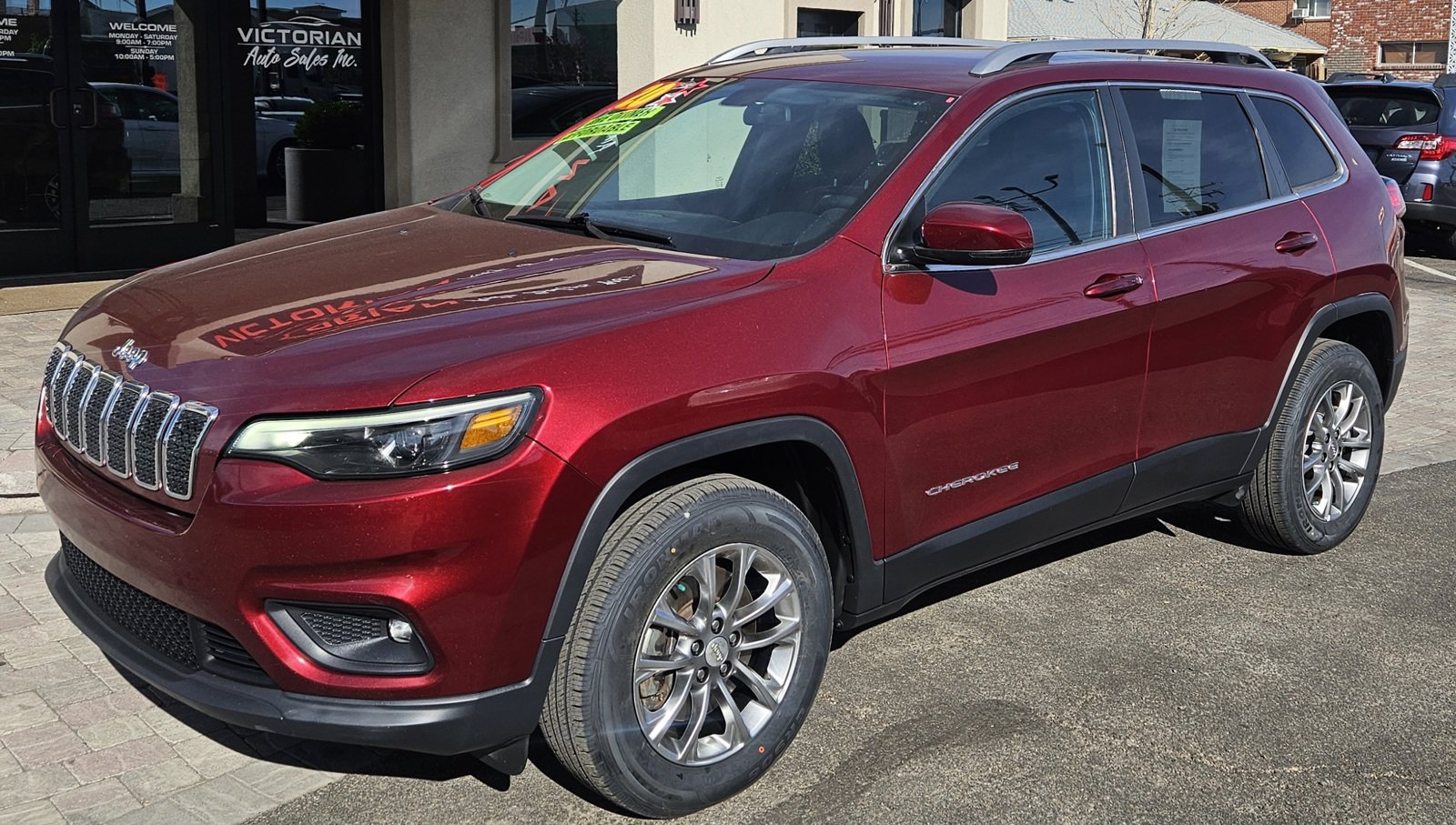 Used 2020 Jeep Cherokee Latitude Plus w/ Trailer Tow Group AWD/4WD image 1