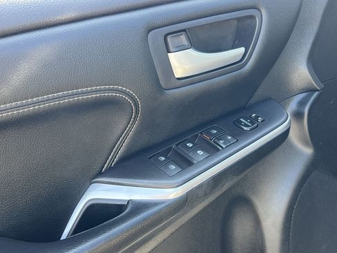 Used 2016 Toyota Camry XLE FWD image 13