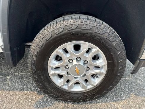 Used 2022 Chevrolet Silverado 2500 LT w/ Fleet Comfort Package AWD/4WD image 14