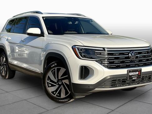 Used 2024 Volkswagen Atlas SEL image 3