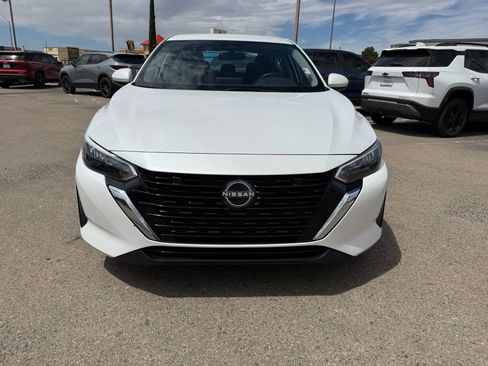Used 2024 Nissan Sentra SV FWD image 2