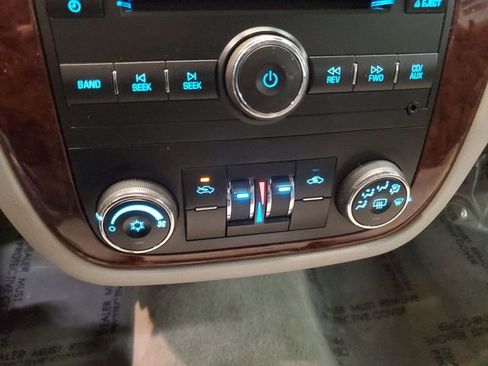 Used 2011 Chevrolet Impala LT image 20