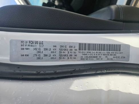 Used 2017 Dodge Durango SXT w/ 3rd Row Seating Group AWD/4WD image 29