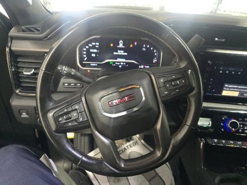 Used 2024 GMC Sierra 2500 AT4 w/ AT4 Premium Plus Package AWD/4WD image 11