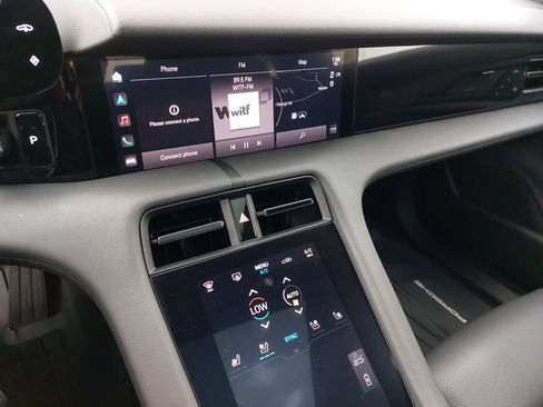 Used 2023 Porsche Taycan w/ Premium Package image 22