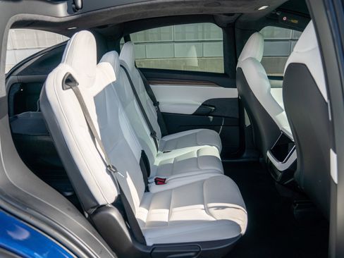 Used 2022 Tesla Model X AWD/4WD image 23