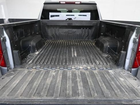 Used 2023 Chevrolet Silverado 1500 LT AWD/4WD image 30