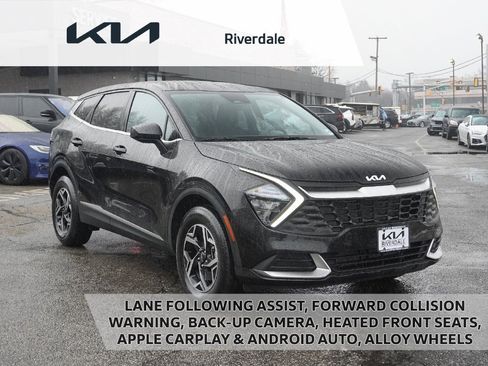 Used 2023 Kia Sportage LX image 1