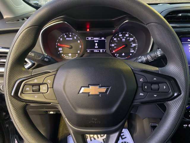 Used 2022 Chevrolet TrailBlazer LT w/ Convenience Package FWD image 9