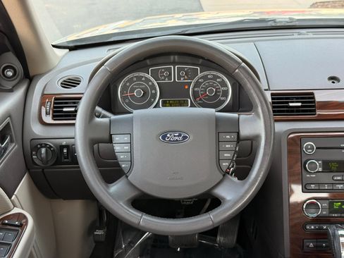 Used 2008 Ford Taurus SEL FWD image 24
