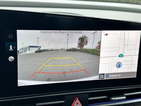 Used 2024 Hyundai Elantra SEL image 19