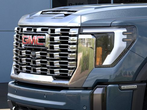 New 2026 GMC Sierra 2500 Denali AWD/4WD image 13