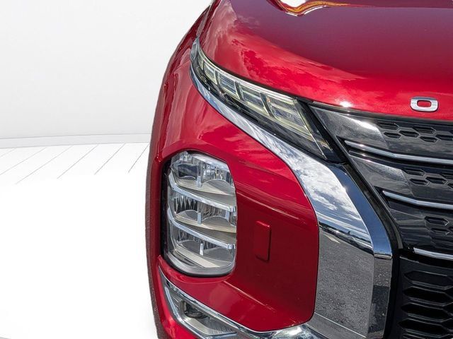 Used 2024 Mitsubishi Outlander SEL AWD/4WD image 8
