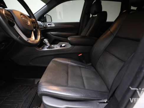 Used 2021 Jeep Grand Cherokee Laredo X AWD/4WD image 10