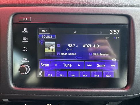 Used 2020 Honda HR-V Touring image 31