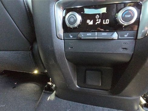 Used 2025 GMC Yukon Elevation w/ LPO, Floor Liner Package image 17