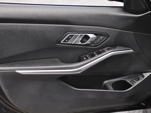 Used 2021 BMW 330i Sedan w/ Convenience Package image 9