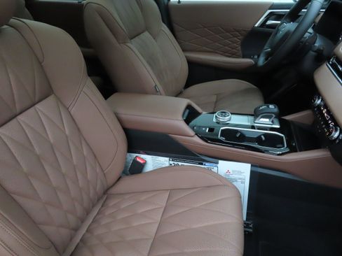 New 2026 Mitsubishi Outlander SEL FWD image 26