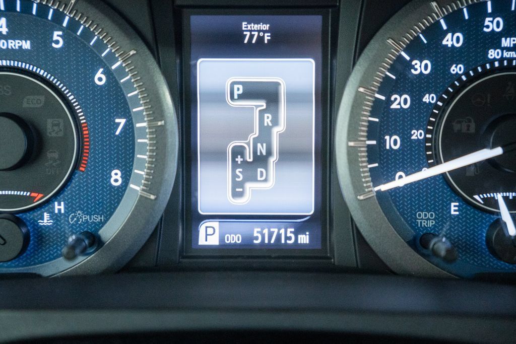 Used 2017 Toyota Sienna XLE w/ XLE Navigation Package FWD image 34