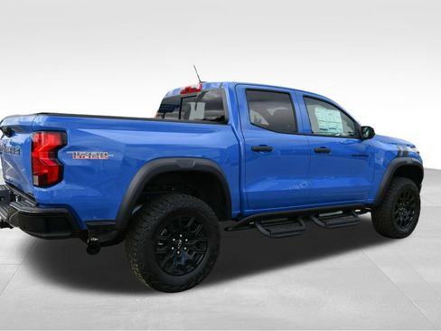 New 2026 Chevrolet Colorado Trail Boss w/ Off-Road Front Bumper Package AWD/4WD image 6