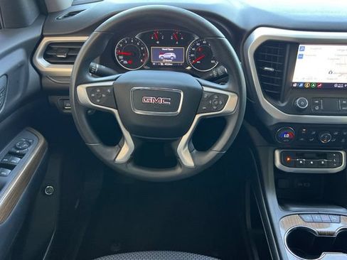 Used 2023 GMC Acadia SLE w/ Driver Convenience Package FWD image 17