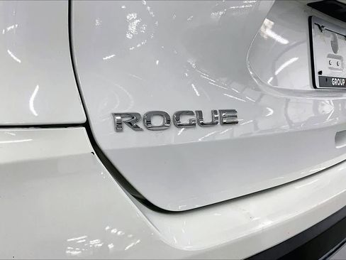 Used 2019 Nissan Rogue S image 88
