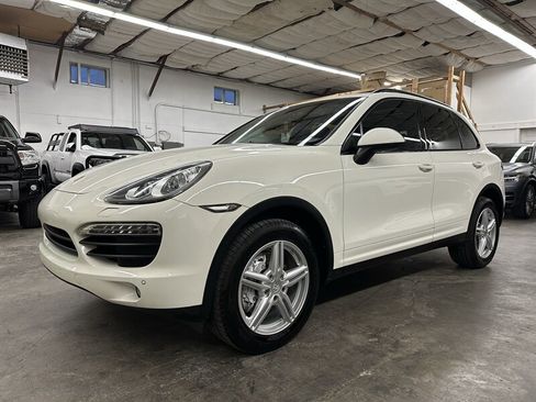 Used 2012 Porsche Cayenne S image 6