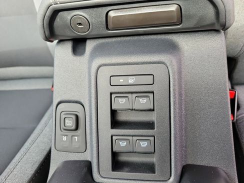 New 2025 Ford Bronco 4-Door image 21