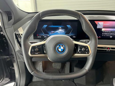 Used 2023 BMW iX xDrive50 w/ Sport Package image 11