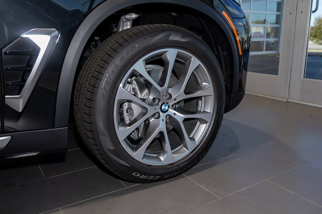 Used 2026 BMW X5 xDrive40i w/ Premium Package AWD/4WD image 6