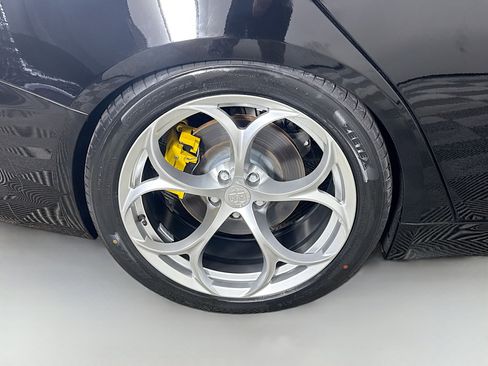 Used 2019 Alfa Romeo Giulia Ti Sport w/ Quick Order Package 22U Sport image 33