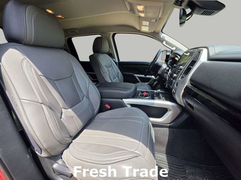 Used 2021 Nissan Titan SV w/ SV Convenience Package AWD/4WD image 10