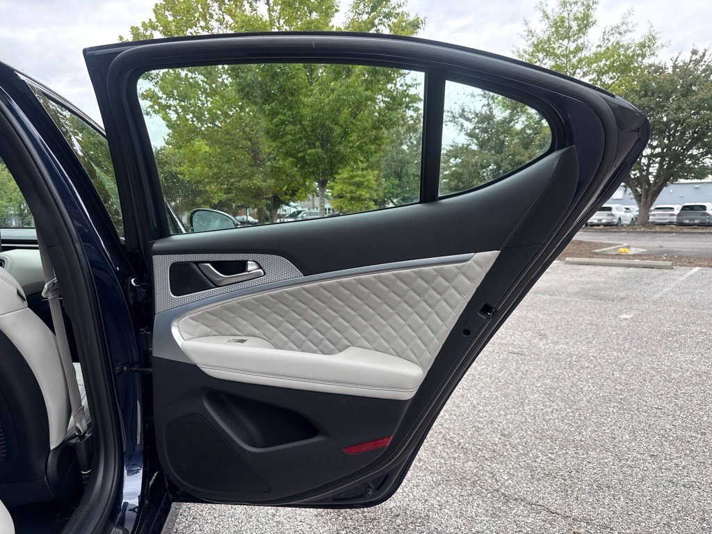 Used 2023 Genesis G70 3.3T w/ Sport Prestige Package AWD/4WD image 34