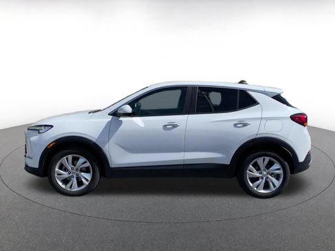 Used 2025 Buick Encore GX Preferred FWD image 9