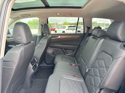 Used 2026 Volkswagen Atlas SE FWD image 24
