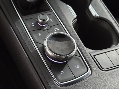 Certified 2024 Cadillac XT4 Premium Luxury image 26