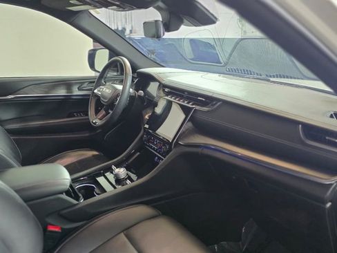 Used 2024 Jeep Grand Cherokee Overland w/ Adv Protech Group III image 11