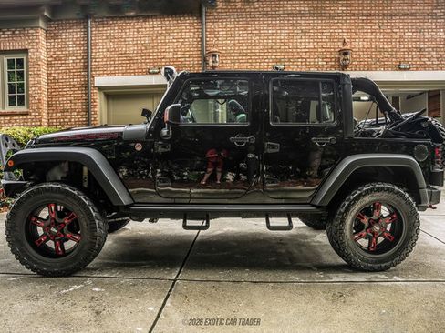 Used 2014 Jeep Wrangler Unlimited Rubicon AWD/4WD image 3