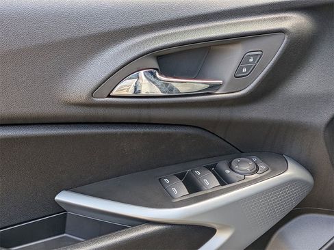 New 2026 Chevrolet Trax RS w/ Sunroof Package image 8