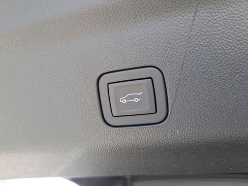 New 2026 GMC Yukon XL Elevation image 6