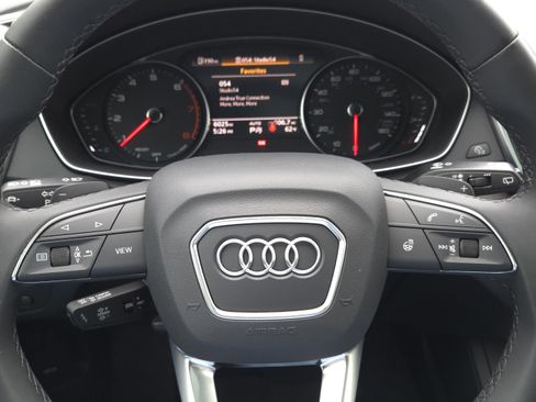 Used 2023 Audi Q5 2.0T Premium w/ Convenience Package image 26