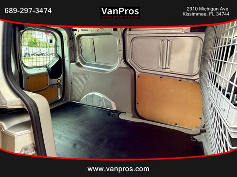 Used 2023 Ford Transit Connect XLT image 13