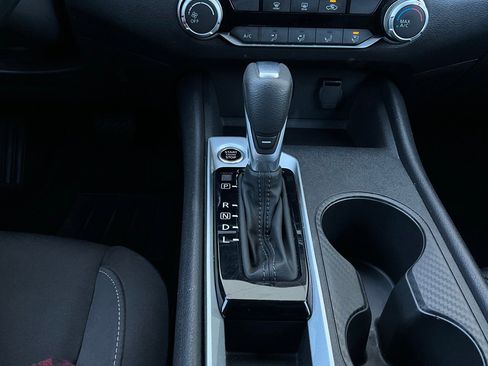 Used 2025 Nissan Altima 2.5 SV image 23