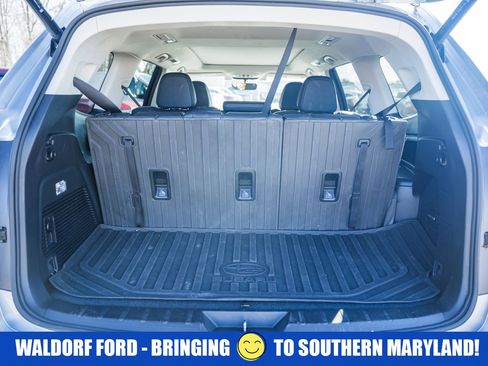 Used 2022 Subaru Ascent Limited w/ Technology Package image 12