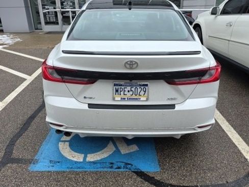 Used 2025 Toyota Camry image 6