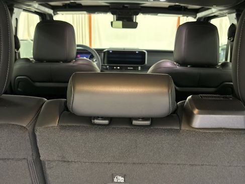 Used 2024 Jeep Wrangler High Altitude image 30