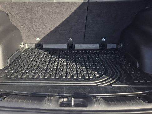 Used 2021 Jeep Compass Latitude image 31